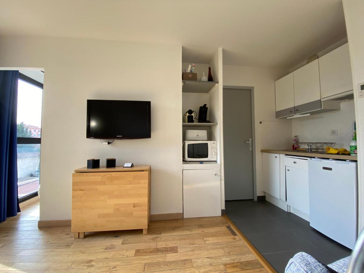 Ma Place Au Sud Aix Parking Aix-en-Provence Kültér fotó